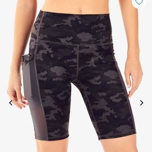 Fabletics Biker shorts